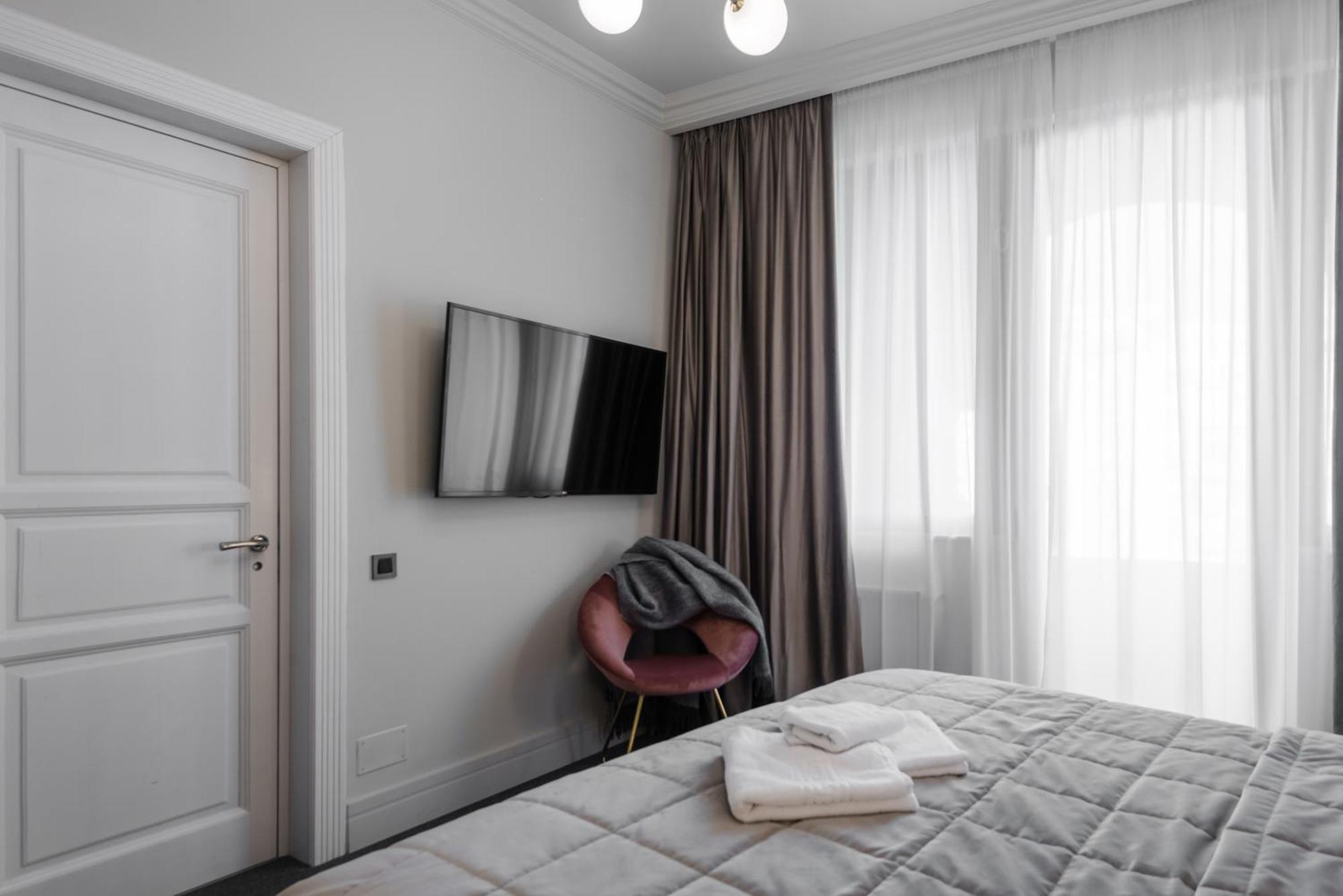Highline Downtown Aparthotel Oldtown Unirii Square Bucarest Exterior foto
