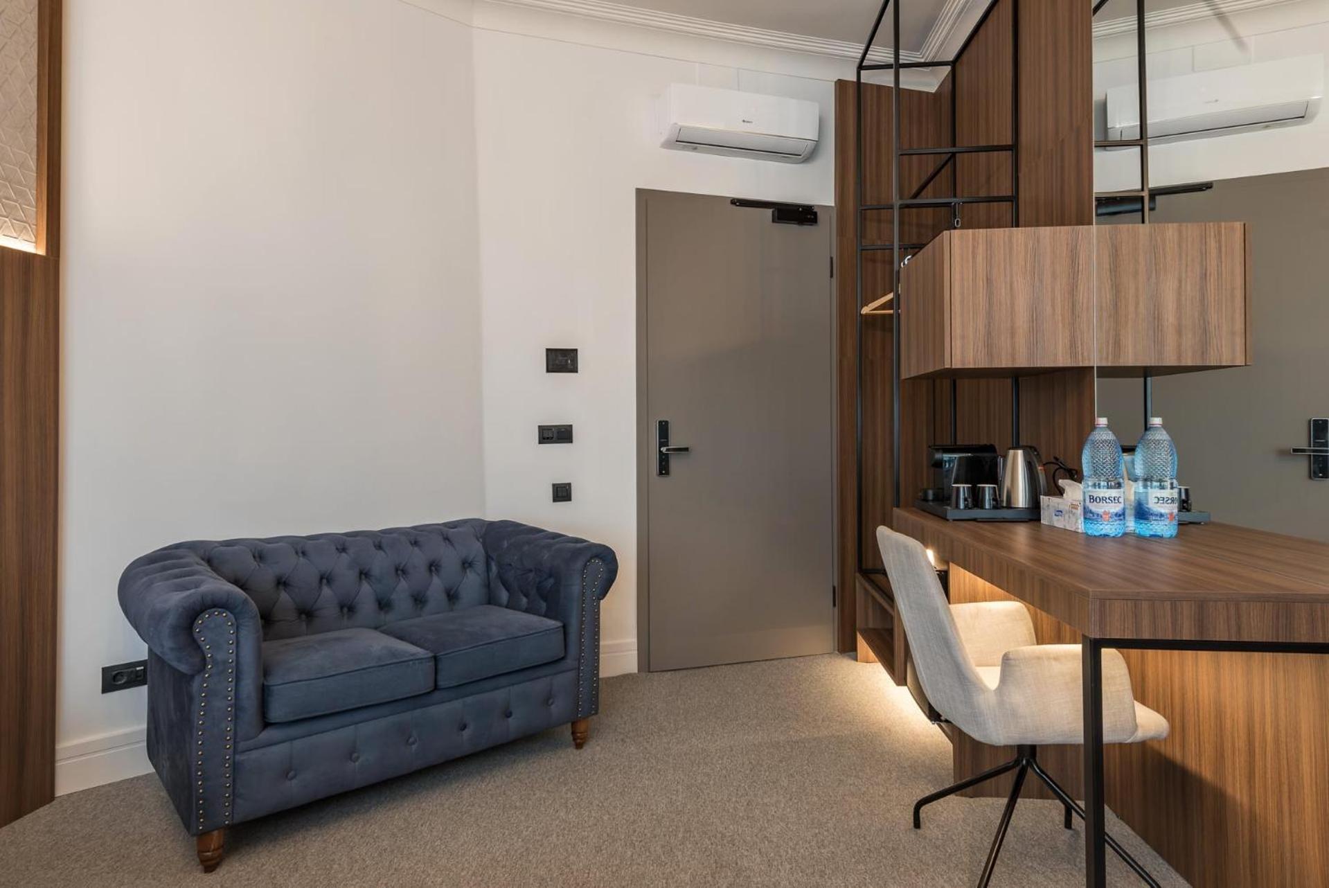 Highline Downtown Aparthotel Oldtown Unirii Square Bucarest Exterior foto